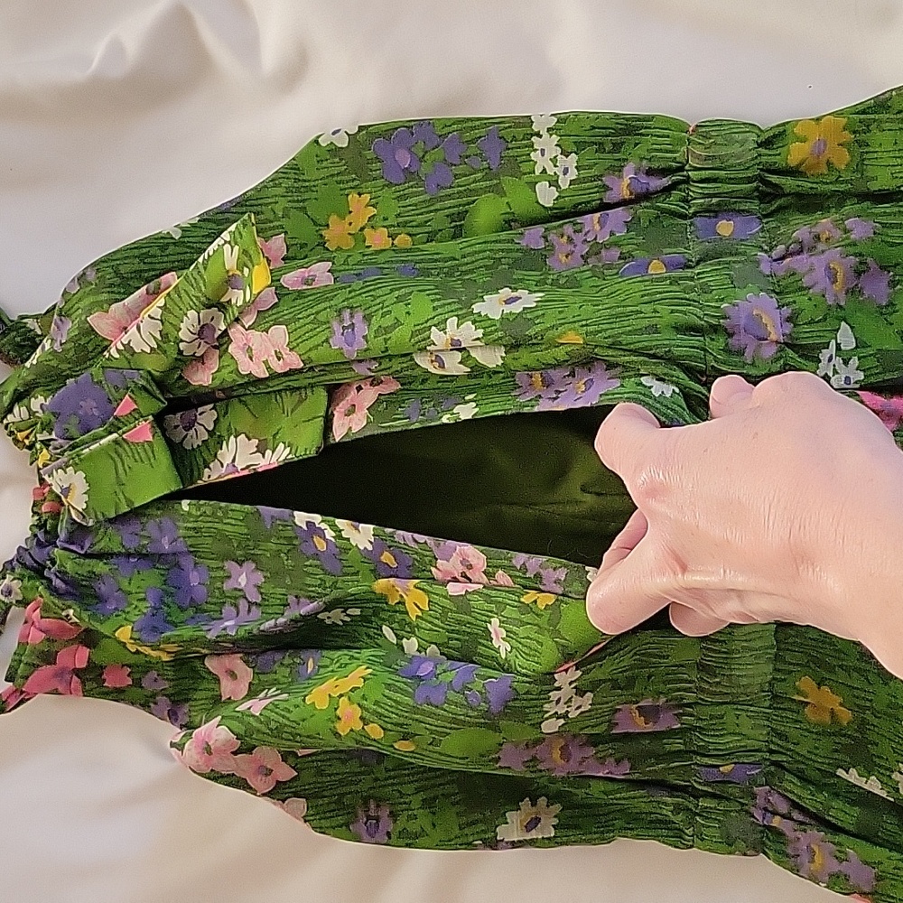 Vintage 70s Deep V Floral Green Maxi Dress - Picture 6 of 15